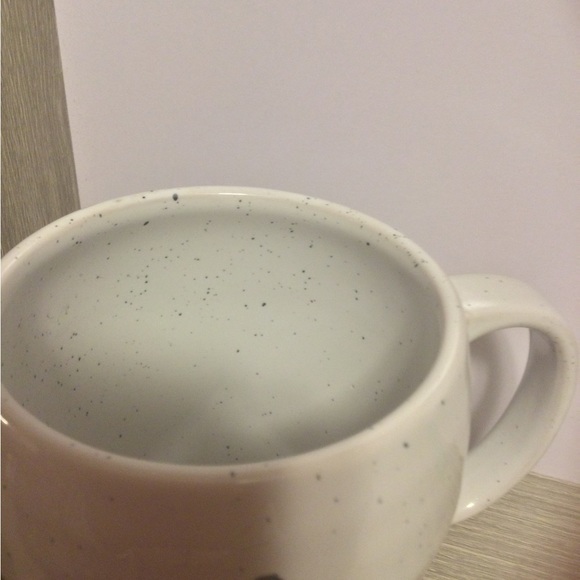 NWOT Anthropologie Adorable "A Hug In A Mug" Mittens on Speckled Mug - Picture 2 of 5